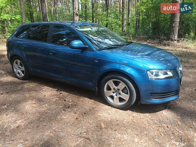 Хэтчбек Audi A3 2010 в Гадяче