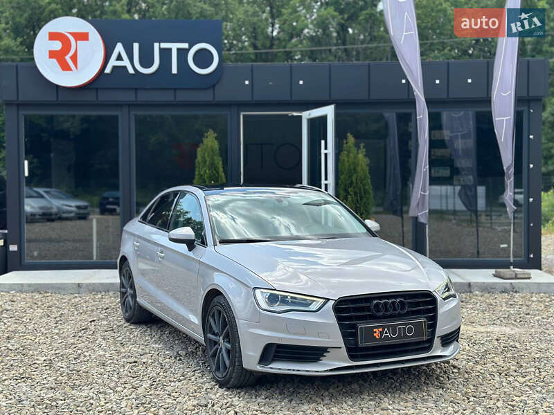 Седан Audi A3 2015 в Львове