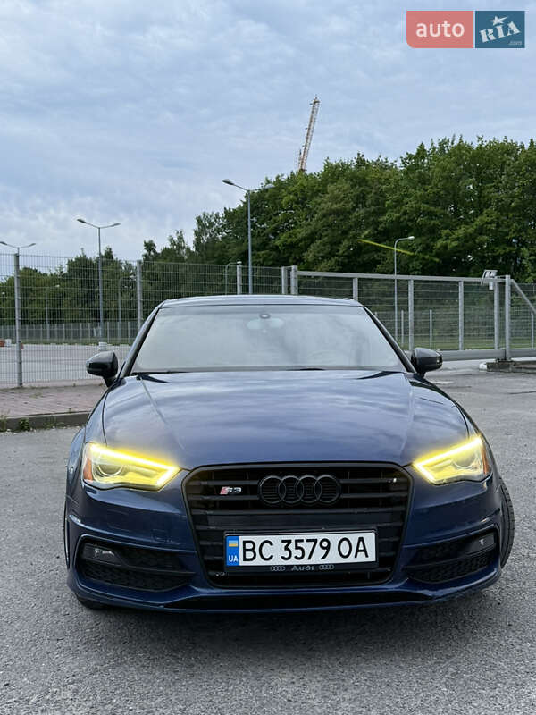 Седан Audi A3 2015 в Львове