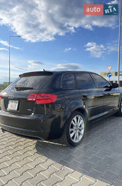 Хэтчбек Audi A3 2011 в 