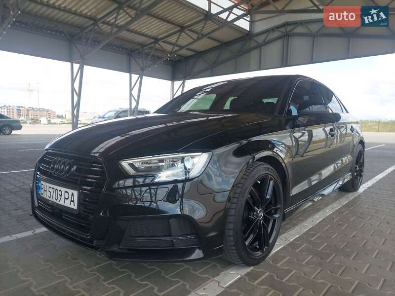 Седан Audi A3 2016 в Одессе