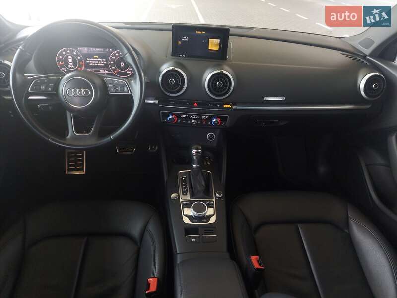 Седан Audi A3 2016 в Одессе