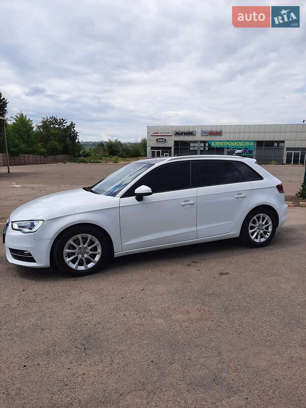 Хэтчбек Audi A3 2016 в Кривом Роге фото 9 Хэтчбек Audi A3 2016 в Кривом Роге