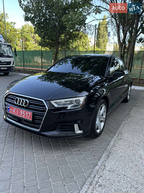 Седан Audi A3 2017 в 