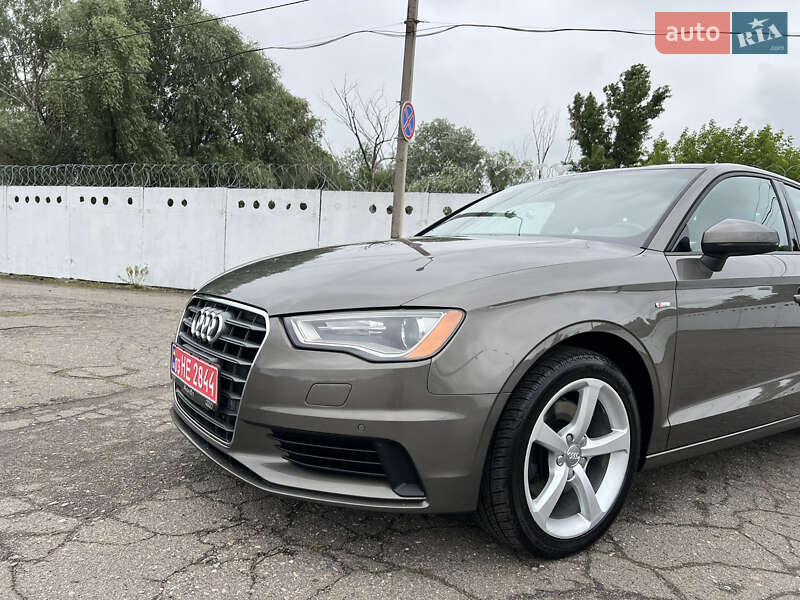 Седан Audi A3 2015 в Киеве