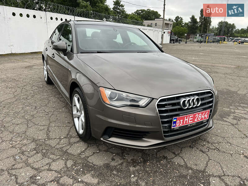 Седан Audi A3 2015 в Киеве
