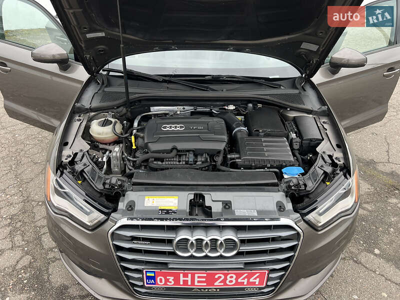 Седан Audi A3 2015 в Киеве