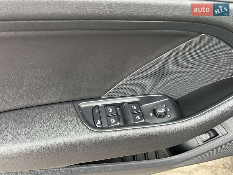 Седан Audi A3 2015 в Киеве