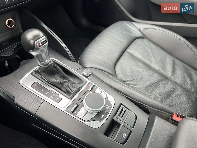 Седан Audi A3 2015 в Киеве