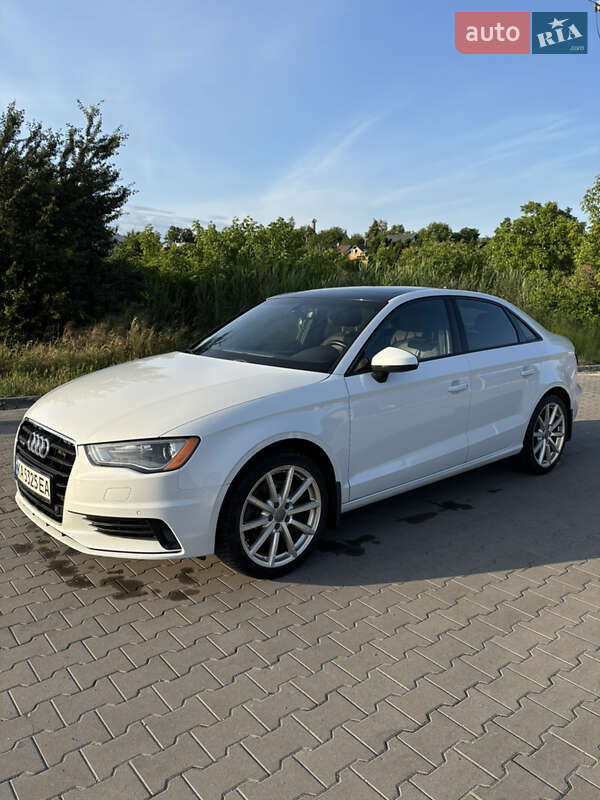 Седан Audi A3 2015 в 