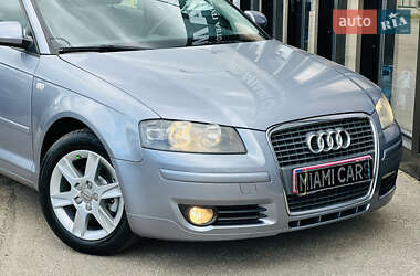 Хэтчбек Audi A3 2004 в 