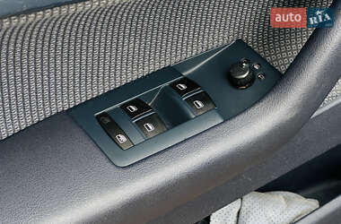 Хэтчбек Audi A3 2004 в 