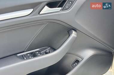Седан Audi A3 2015 в 