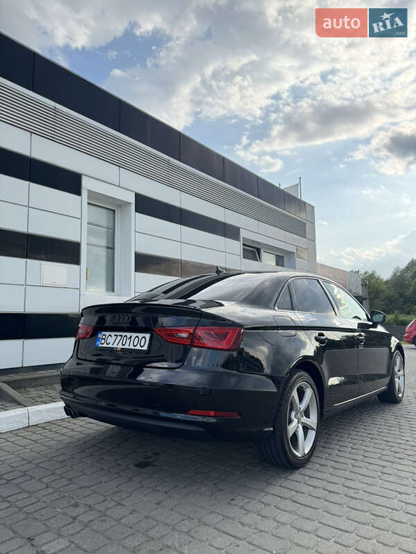 Седан Audi A3 2015 в Львове