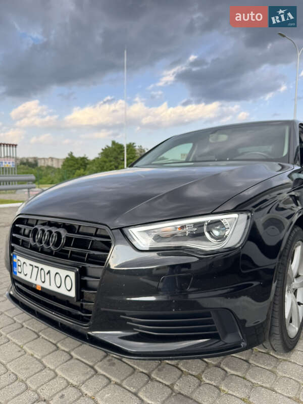 Седан Audi A3 2015 в Львове