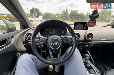 Седан Audi A3 2017 в 
