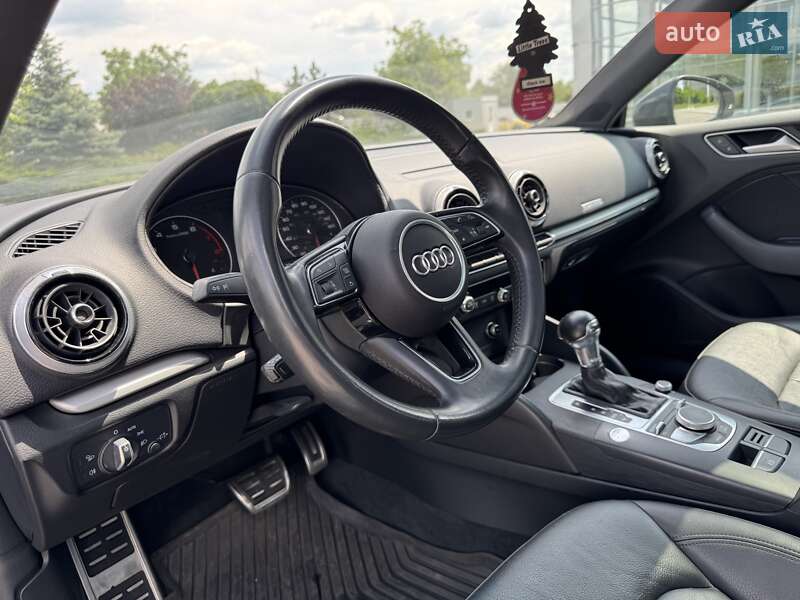 Седан Audi A3 2017 в Полтаве
