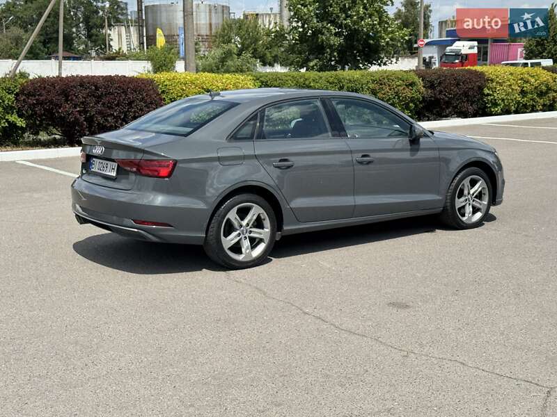 Седан Audi A3 2017 в Полтаве