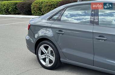 Седан Audi A3 2017 в 
