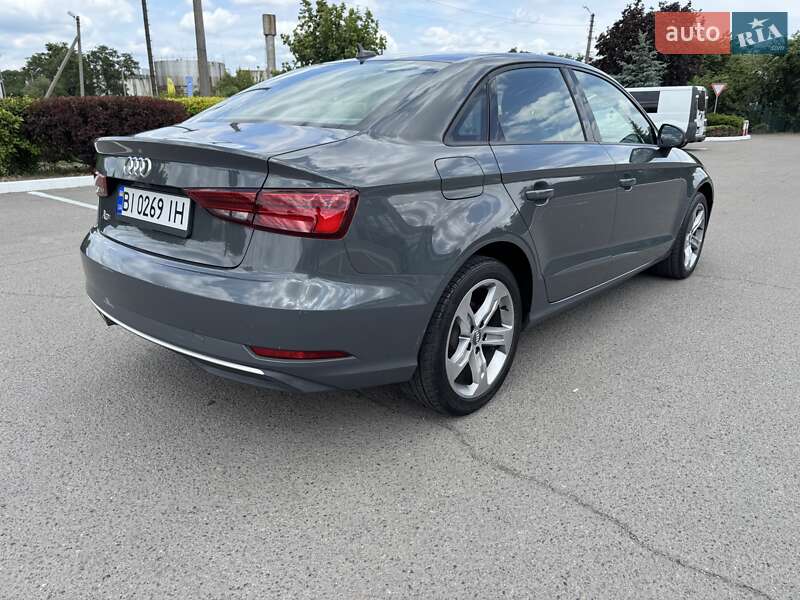 Седан Audi A3 2017 в Полтаве