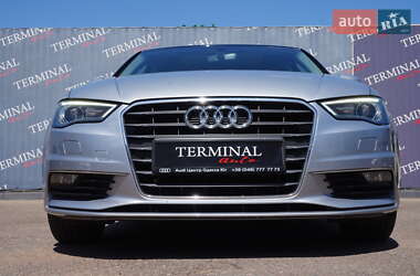 Седан Audi A3 2016 в 