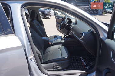 Седан Audi A3 2016 в 
