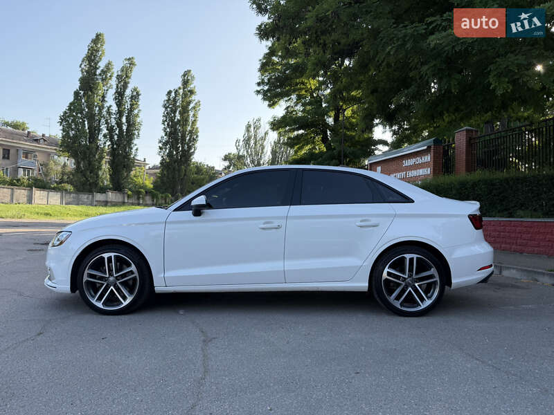 Седан Audi A3 2018 в Запорожье