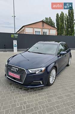 Хэтчбек Audi A3 2017 в Кропивницком