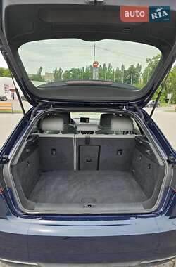 Хэтчбек Audi A3 2017 в 