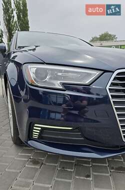 Хэтчбек Audi A3 2017 в 