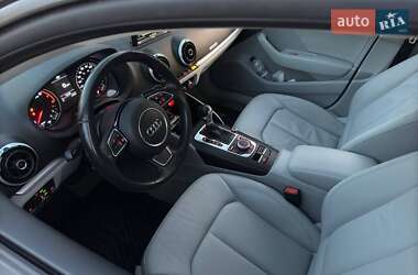 Седан Audi A3 2016 в 