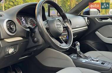 Седан Audi A3 2016 в 