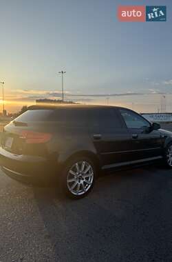 Хэтчбек Audi A3 2012 в 