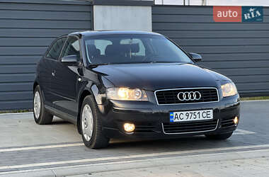 Хэтчбек Audi A3 2004 в 
