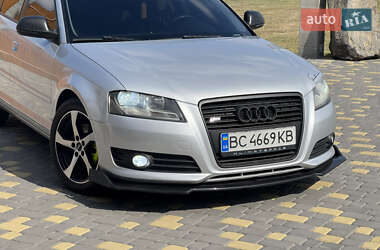Хэтчбек Audi A3 2008 в 