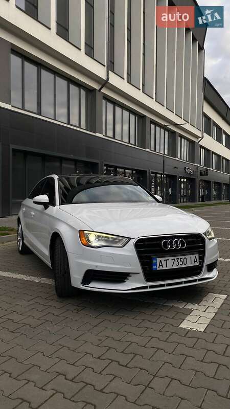 Седан Audi A3 2015 в Ивано-Франковске