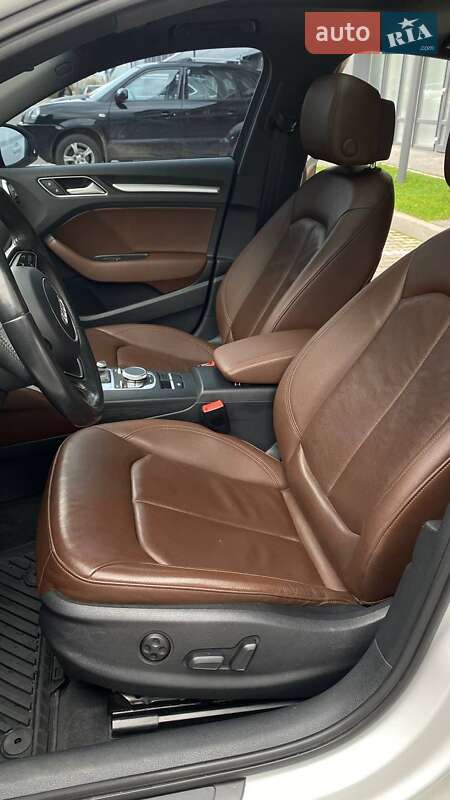 Седан Audi A3 2015 в Ивано-Франковске