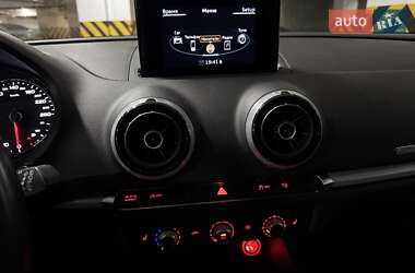 Хэтчбек Audi A3 2016 в 
