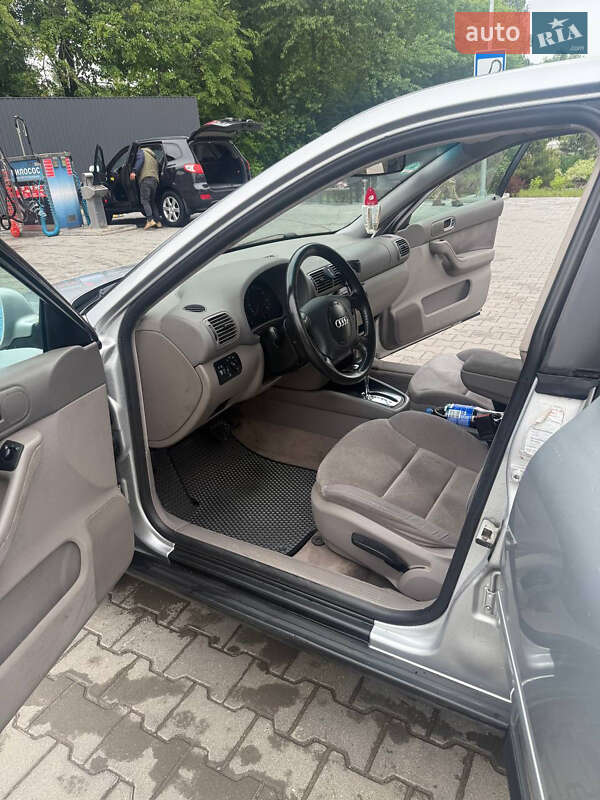 Хэтчбек Audi A3 1999 в Виньковцах