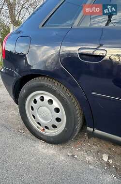 Хэтчбек Audi A3 2003 в 