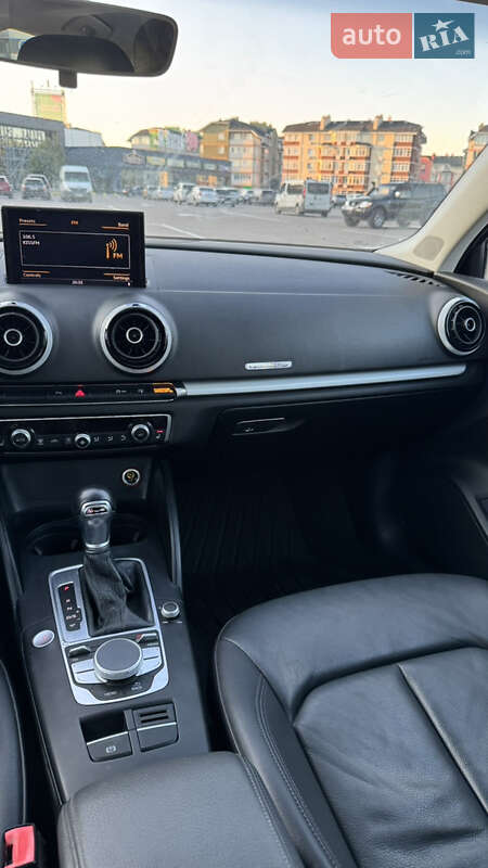Седан Audi A3 2015 в Киеве
