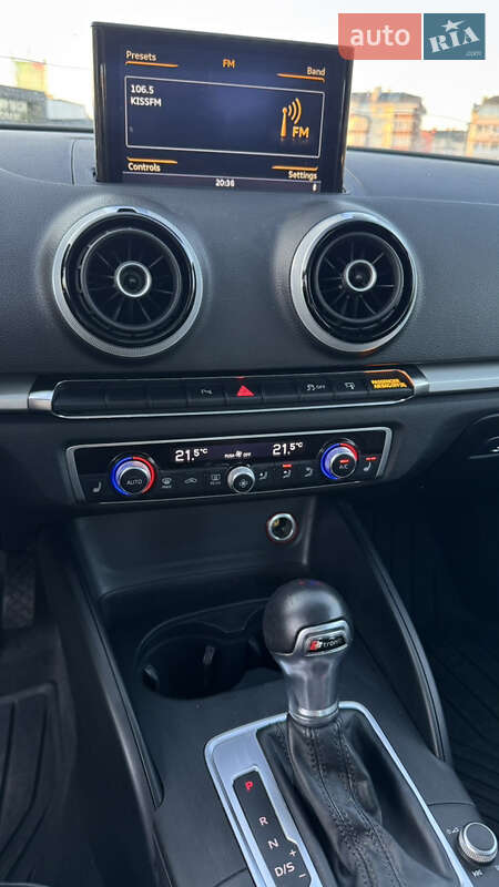 Седан Audi A3 2015 в Киеве