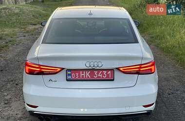 Седан Audi A3 2018 в 