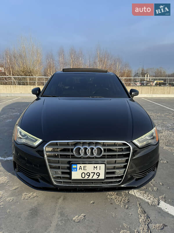 Седан Audi A3 2015 в 