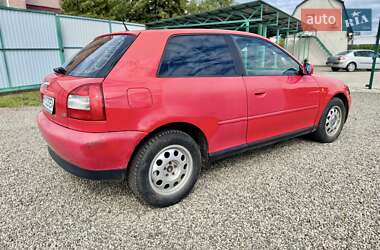Хэтчбек Audi A3 1999 в 
