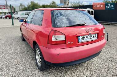 Хэтчбек Audi A3 1999 в 