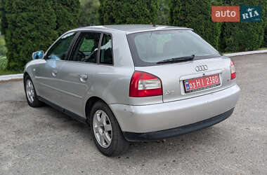 Хэтчбек Audi A3 2000 в 