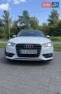 Хэтчбек Audi A3 2016 в 