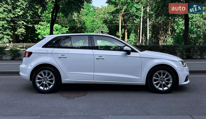Хэтчбек Audi A3 2015 в Львове фото 4 Хэтчбек Audi A3 2015 в Львове