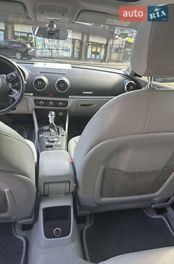 Седан Audi A3 2016 в 